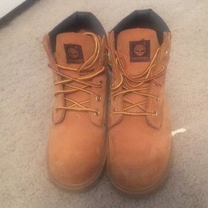Kids timberlands. Good condition